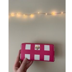 Kate Spade ♠️ Pink & White Zip Wallet